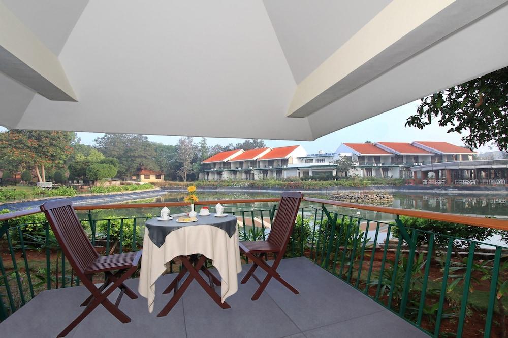 Silent Shores Resort & Spa Maisúr Exteriér fotografie